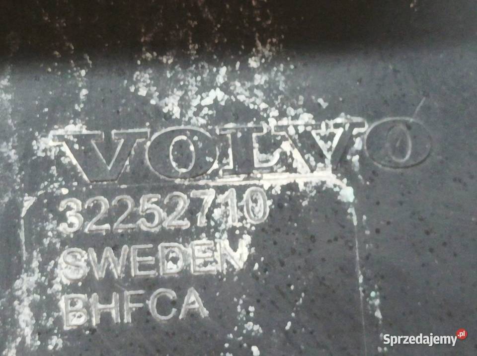 OSŁONA OBUDOWA KOMPUTERA STEROWNIKA SILNIKA KPL Rok produkcji 2019 Osłony i zaślepki sprzedam