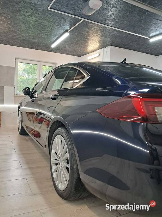 Insignia pierwszy wlasciciel Nowy Sącz