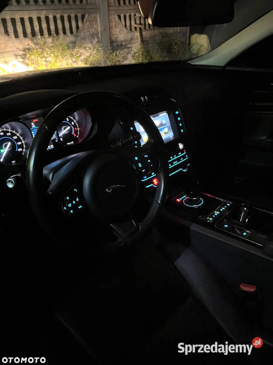 Okazja czarny jaguar xe 4x4 247koni 247KM Łódź