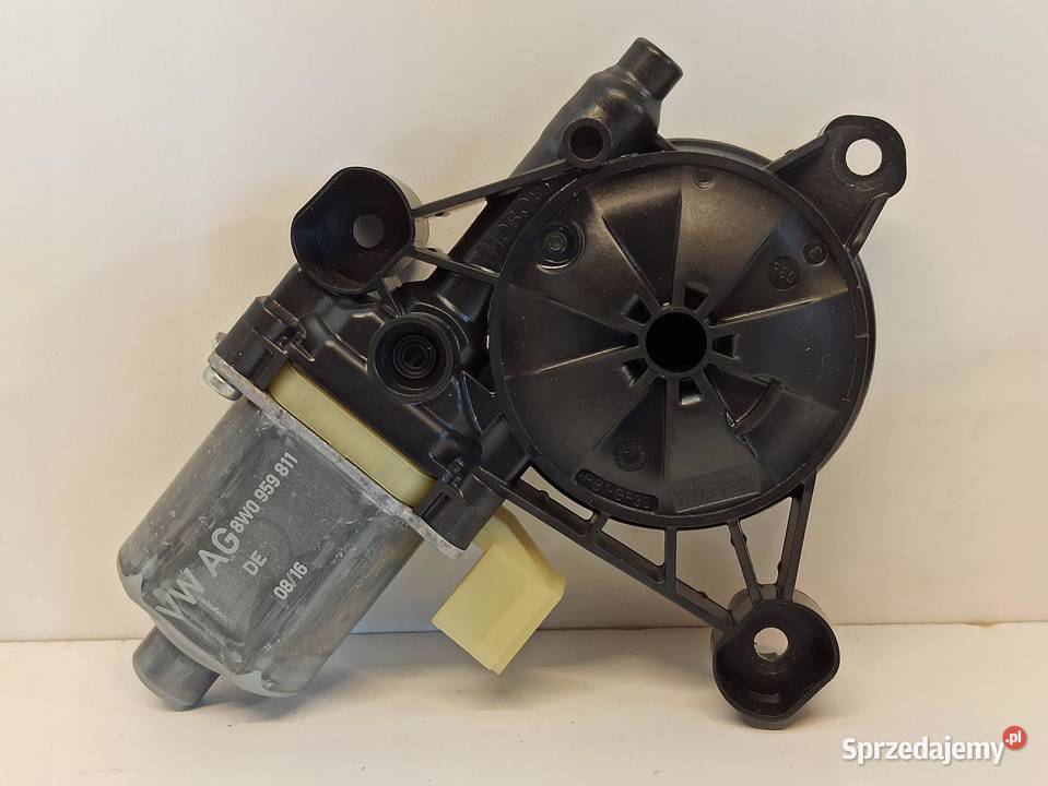 AUDI A4 B9 SILNICZEK SZYBY 8W0959811 dolnośląskie