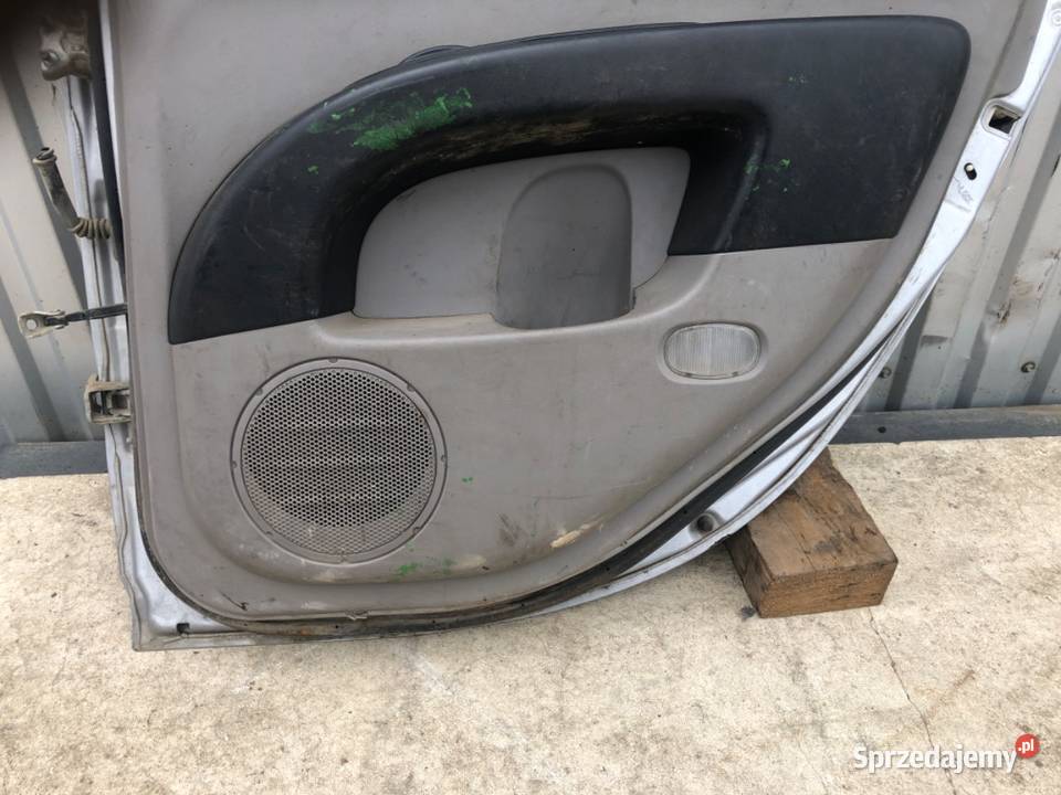 DRZWI PRAWY TYŁ MITSUBISHI L 200 Inny 0416 podkarpackie