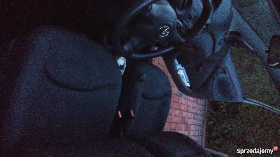 Sprzedam Toyote Yaris z małym przebiegiem Samochody osobowe sprzedam