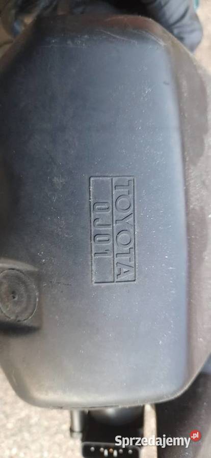 Filtr powietrza toyota yaris 0105r 0J01