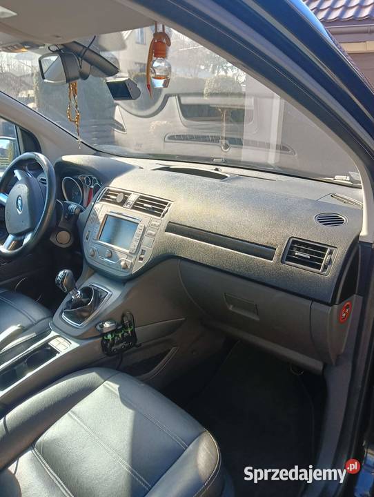 Samochód osobowy Ford Kuga 2010 czarny Wólka Niedźwiedzka