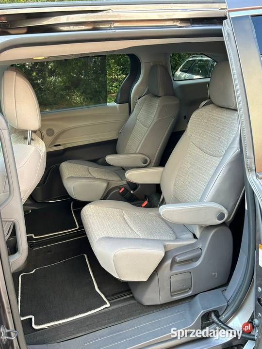 Toyota Sienna LE 25 Hybryda Automat 2500cm3 Warszawa
