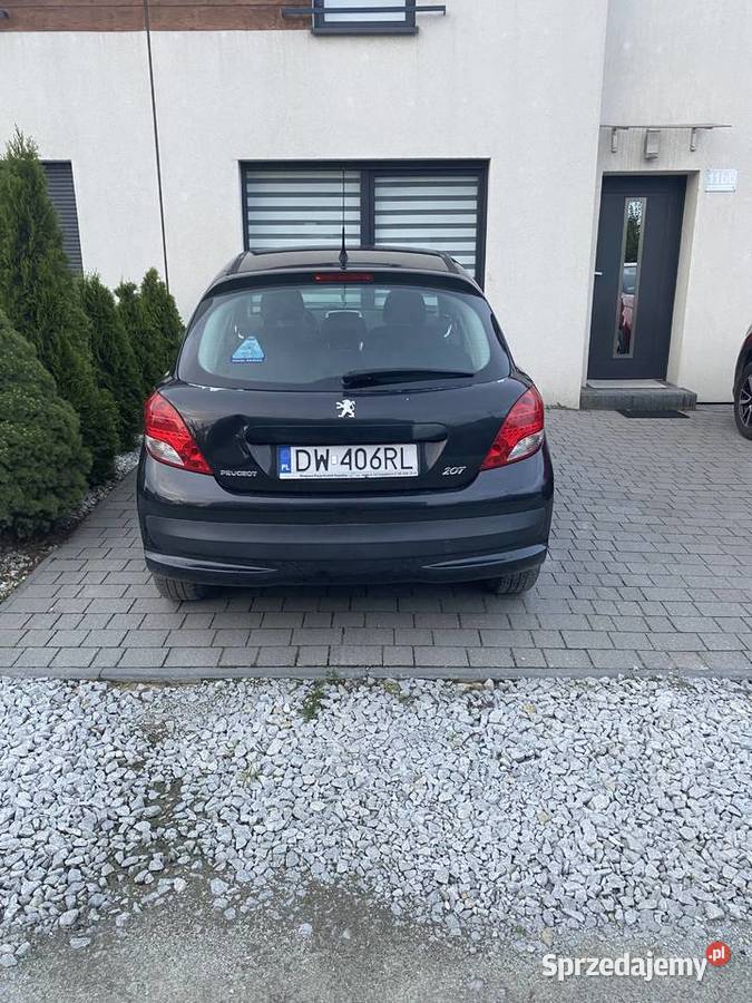Peugeot nieuszkodzony 207