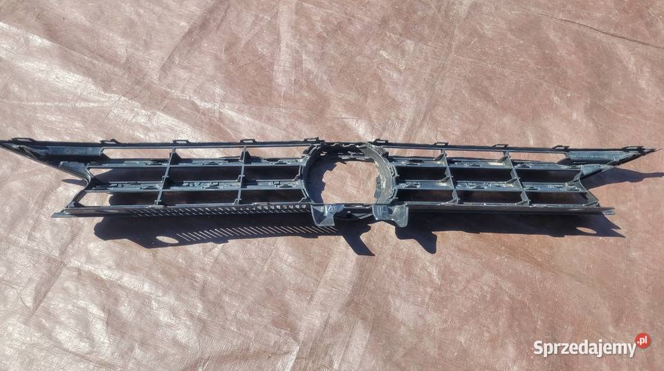 VW TOURAN II 15 ATRAPA GRILL 5TA853653B 4073 osobowe śląskie Ruda Śląska