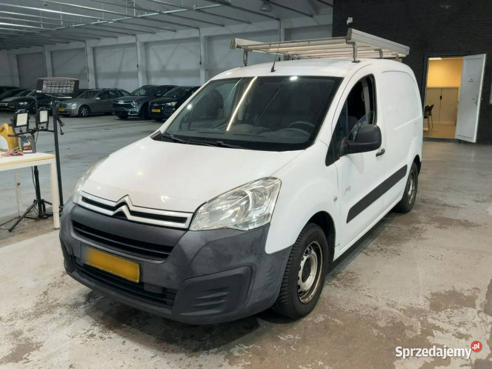 Citroen Berlingo Niski przebiegHakKlimatyzacja3 zarejestrowany w Polsce Wejherowo