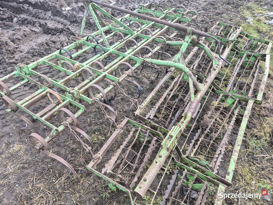 Agregat uprawowy przedsiewny