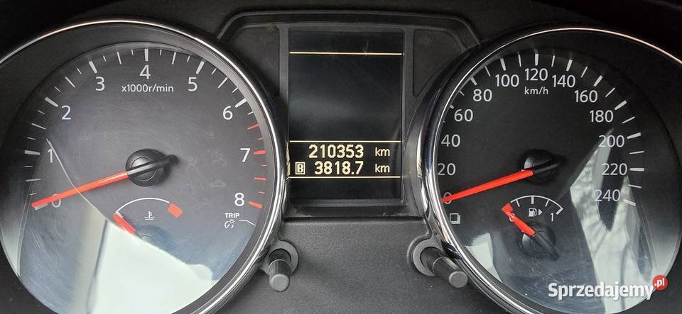 Sprzedam welurowa tapicerka Qashqai Poznań