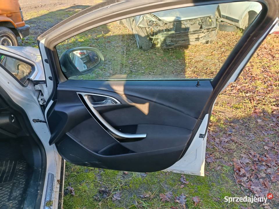 Opel Astra J 2011 r dawca części kod lakieru Z Szklarka Myślniewska