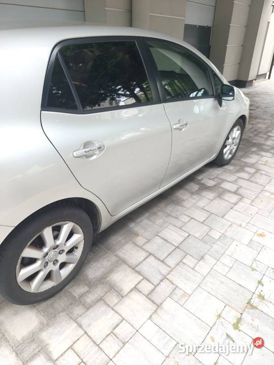 Toyota Auris 14 VVTi 97 LPG automat klima manualna mazowieckie
