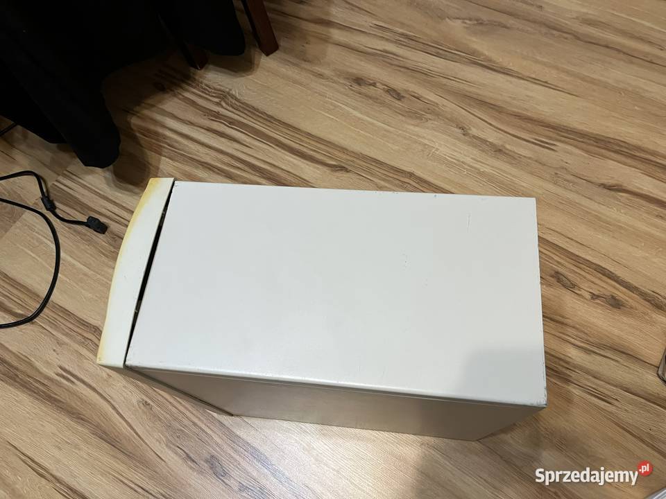 Zabytkowy komputer PC AT Pentium 200MHz Brzana