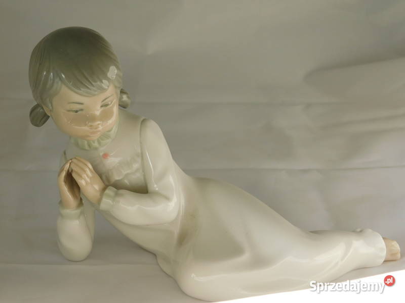 Figurka modlącej sie dziewczyny Zaphir 1337 Fiaf