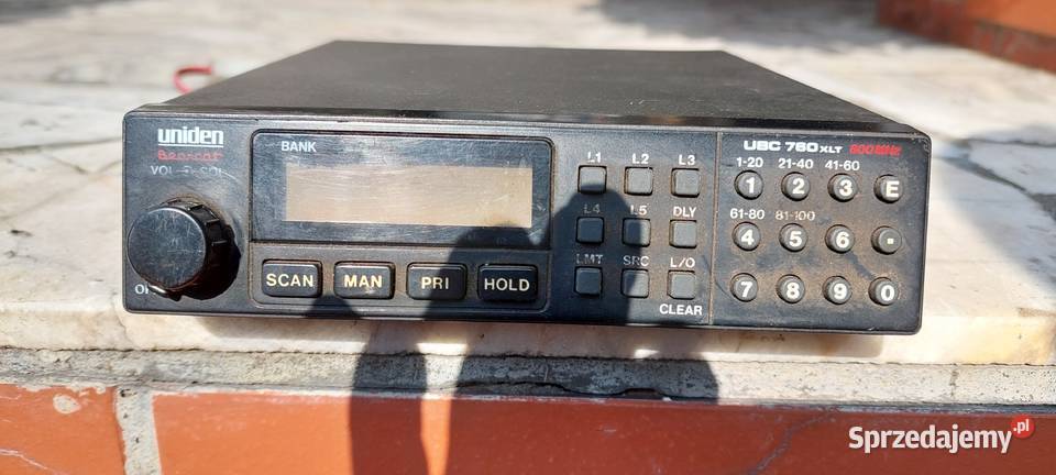 RadioSKANER Uniden UBC 760 XLT