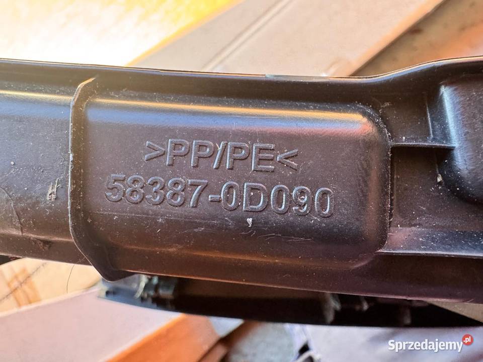 Osłona pasa tylnego Toyota Yaris III 20112020 Brzesko