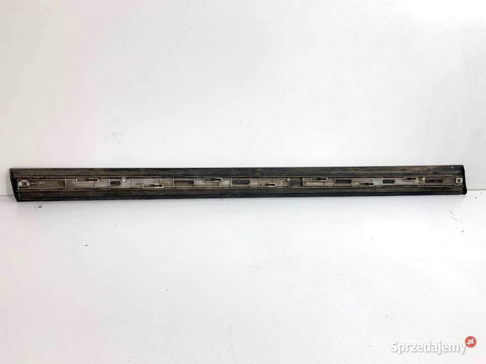 LISTWA DRZWI PRAWY PRZÓD AUDI A6 C6 Kombi 0411 sprzedam