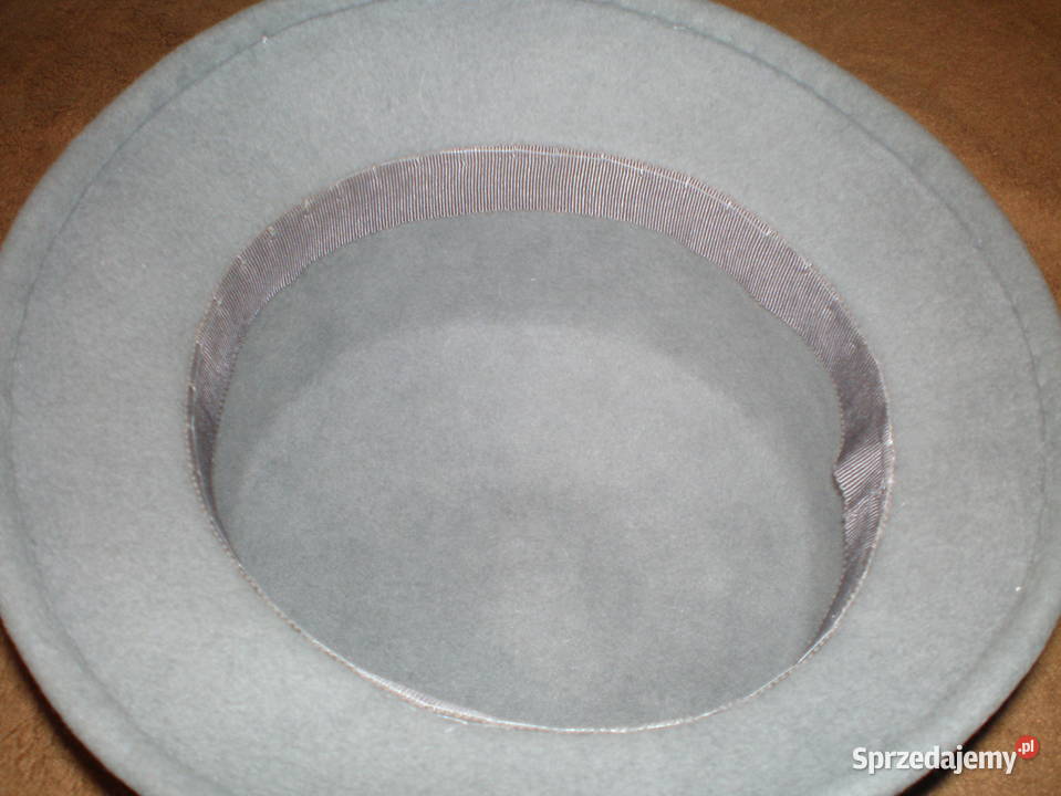 Sprzedam kapelusz damski filcowy używany stan Dla kobiet Nakrycia głowy śląskie Piekary Śląskie