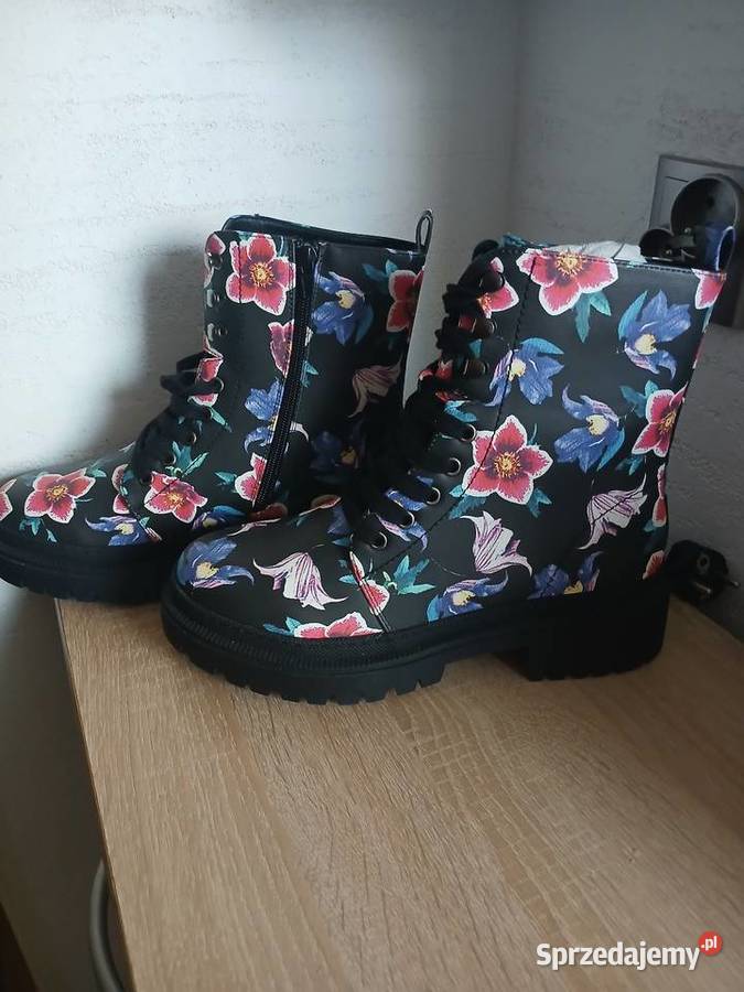 Kozaki botki w kwiaty małopolskie Chrzanów sprzedam