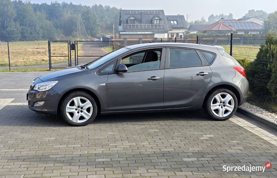 Opel Astra 14T Benzyna Turbo dobrze wyposażona Astra Wola sprzedam