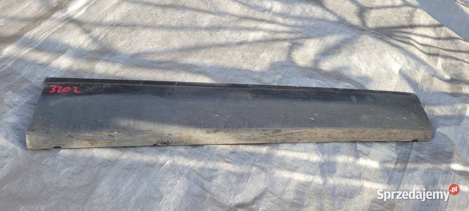 SKODA KODIAQ LISTWA DRZWI PRAWA PRZÓD Karoseria