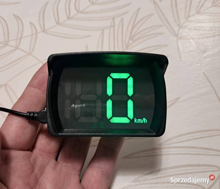 Prędkościomierz elektroniczny na GPS ma