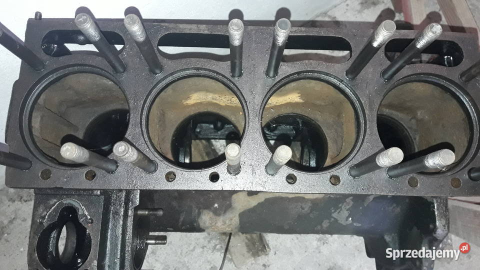 BLOK URSUSA C4011 Maciejów sprzedam