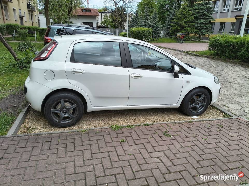 Fiat Punto nieuszkodzony śląskie Częstochowa