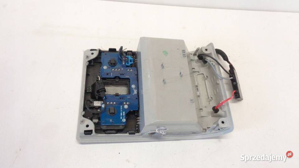 LAMPKA PODSUFITKI SKODA SUPERB III 3V0868837A osobowe Drzwi Rakoniewice