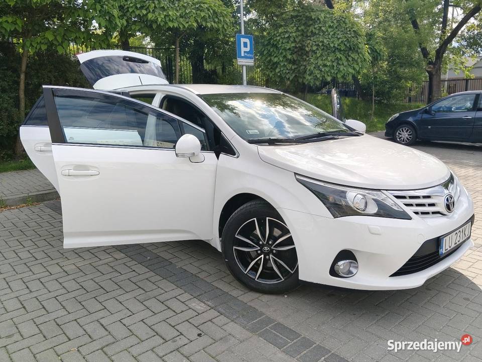 Toyota Avensis t27 benzyna Polski salon zadbana elektrycznie ustawiane fotele Lublin