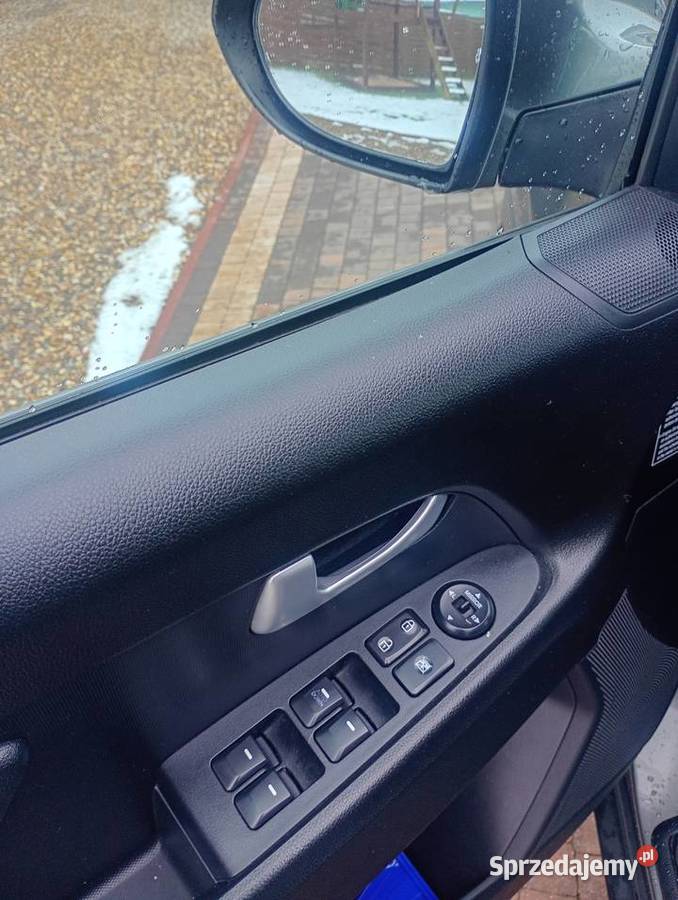 ładna kia sportage Widawa