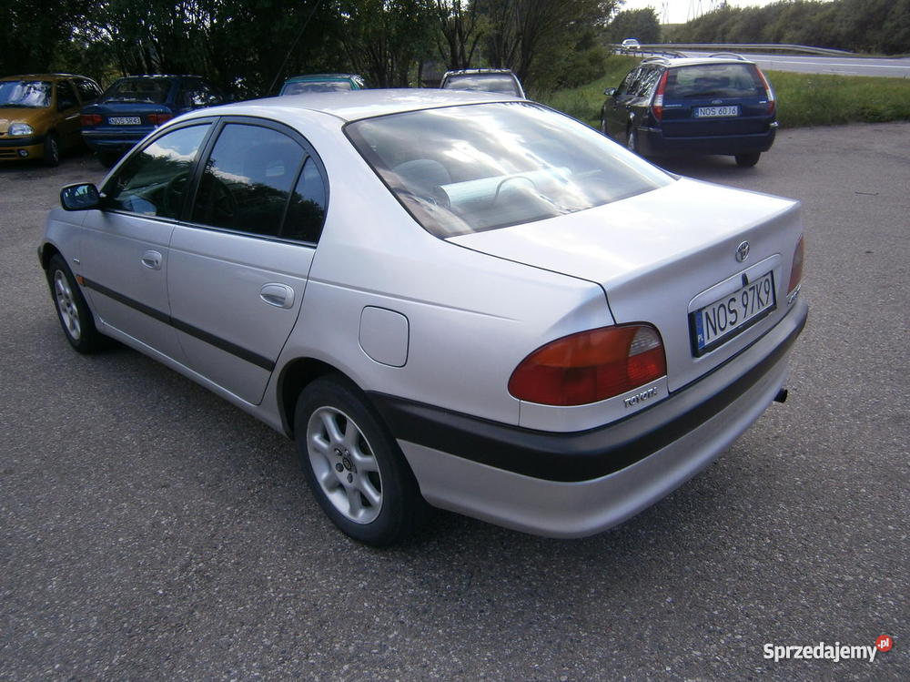 TOYOTA AVENSIS 20 TD 90 Diesel światła przeciwmgłowe