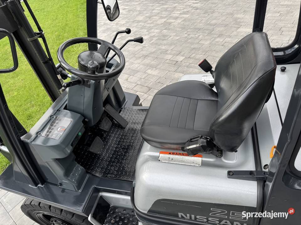 Wózek widłowy Nissan 25 t triplex wolny skok gaz lubelskie Wilkołaz-Stacja Kolejowa sprzedam