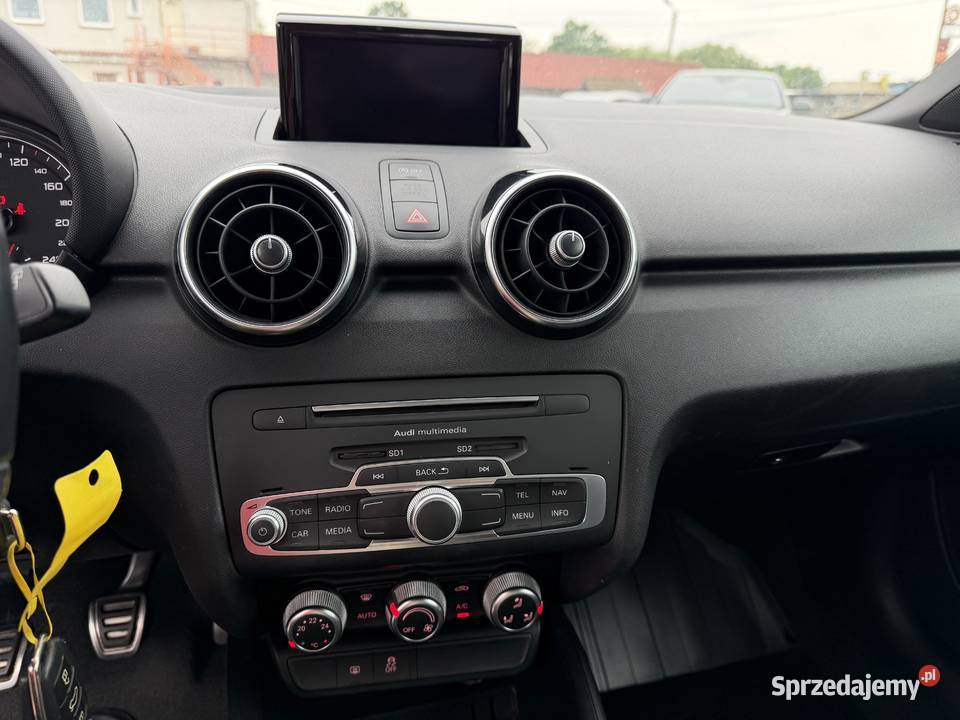 AUDI A1 14 TDI SPORTBACK SLINE LIFT 2015r 180 manualna