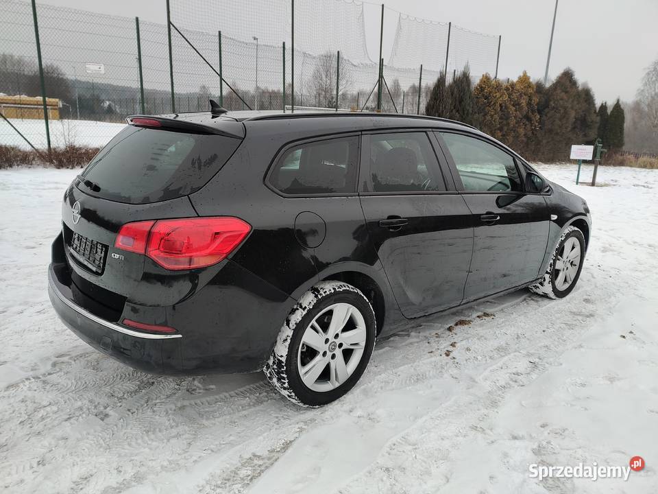 Opel Astra 2014 r manualna Smyków