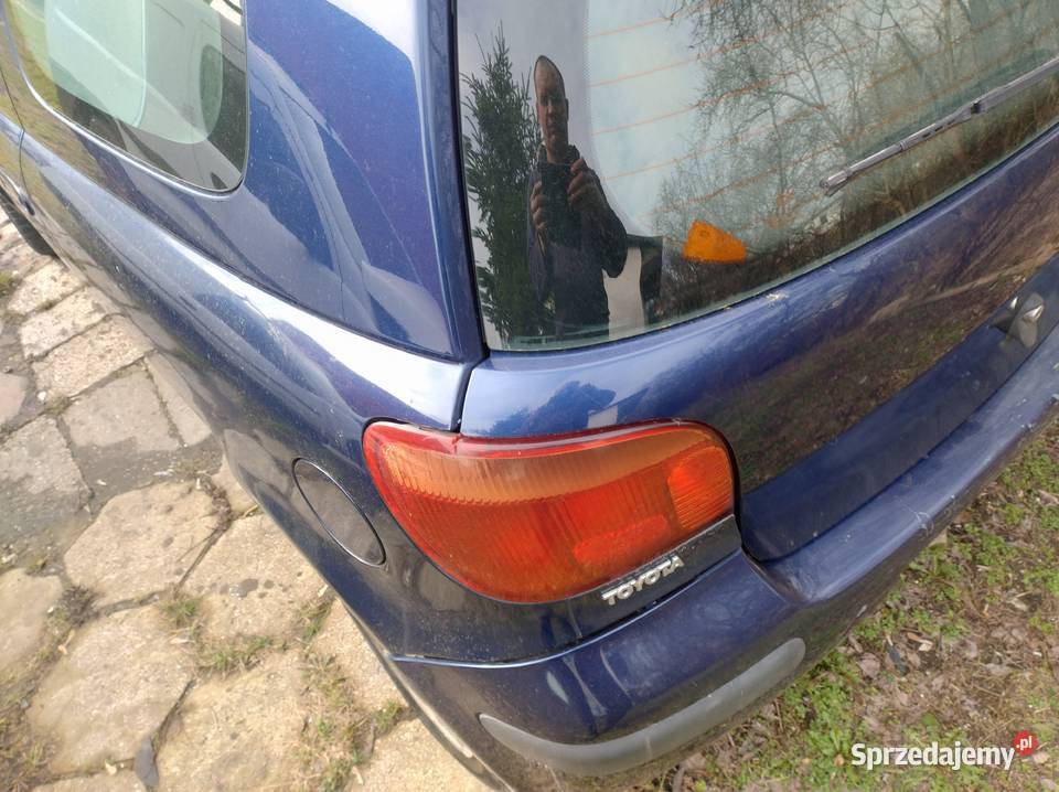 TOYOTA YARIS I 3D lampa tył prawa lewa osobowe Kielce