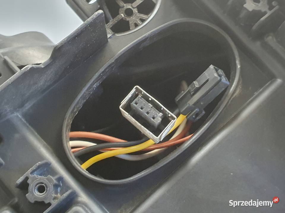 LAMPA Volvo S80 II V70 III XC70 LEWY PRZÓD lewa Rudka