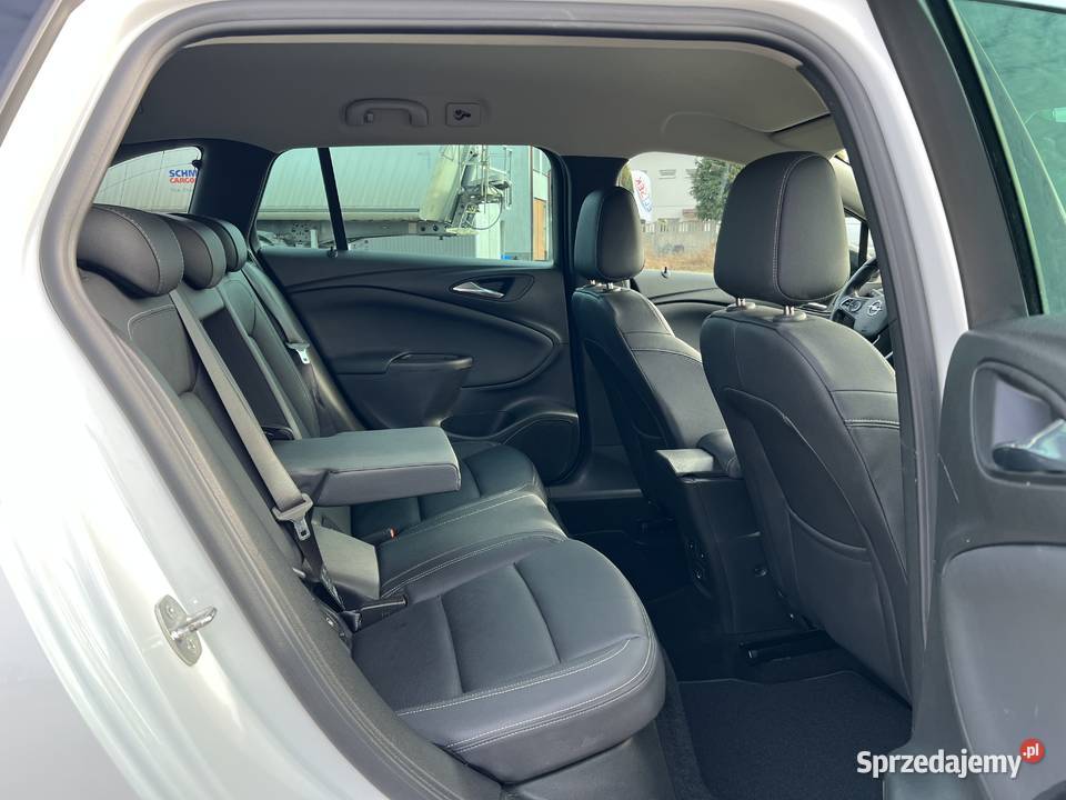 Opel Astra 14 BENZYNA Klimatronik Navi Ledy reflektory ksenonowe