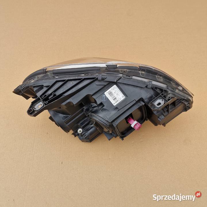 MERCEDES BKLASA W246 REFLEKTOR LAMPA BIXENON Oświetlenie Bieleń