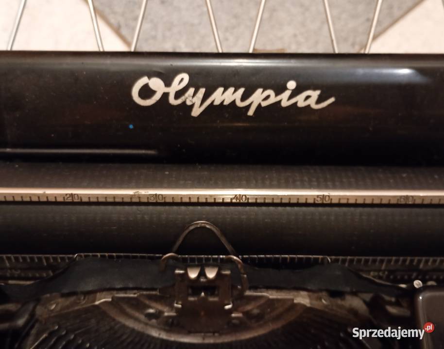 Sprzedam maszynę do pisania OLIMPIA sprzedam