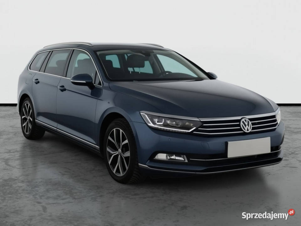 VW Passat 18 TSI nawigacja