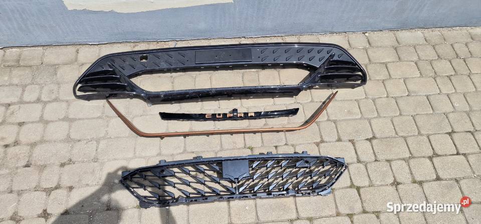 Grill elementy zderzaka Cupra Born osobowe