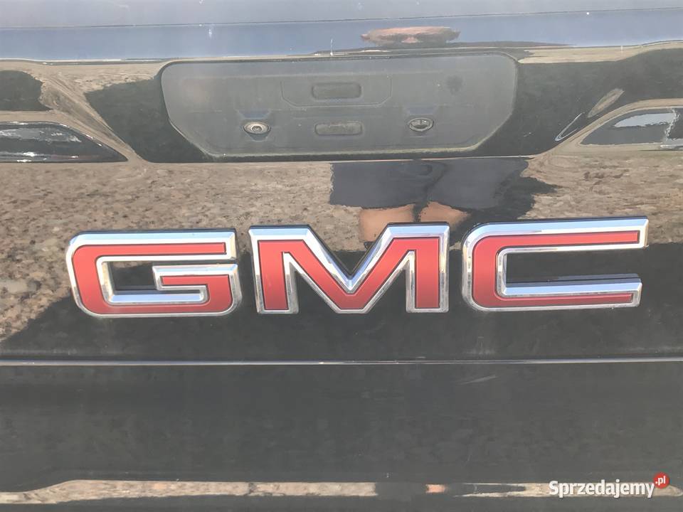 Używana paka zabudowa do GMC Sierra 2021 solidna Ponikiew