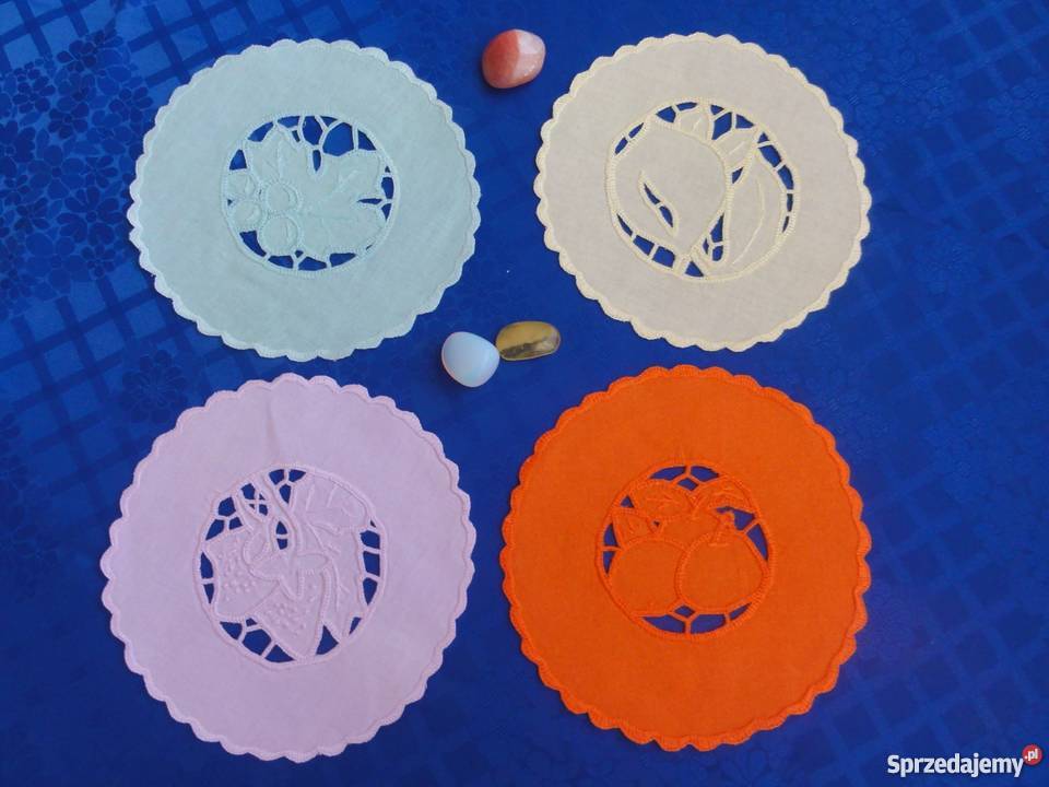 Małe serwetki bawełniane wyszywane ręcznie Lublin