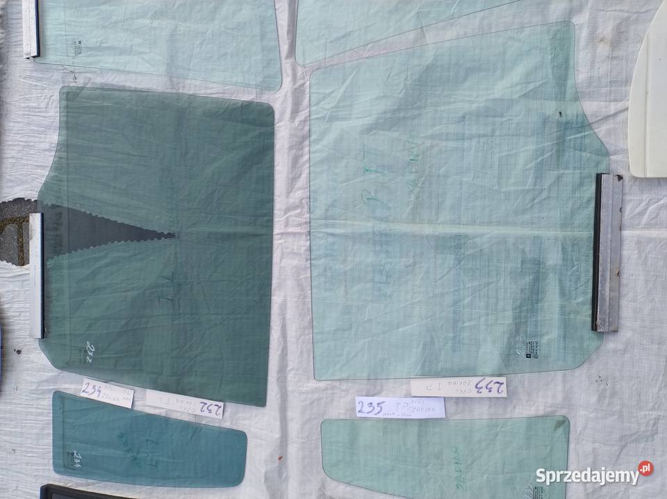 Szyba karoseryjnA przykręcana tylna lewa i prawa Zahajki-Kolonia