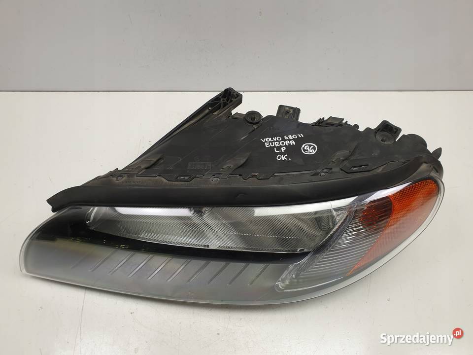 Volvo S80 II PRZEDNIA LAMPA LEWA lewy przód Janów