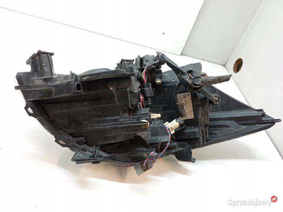 LAMPA PRZÓD LEWA EU SOCZEWKA 8117002460 Toyota świętokrzyskie