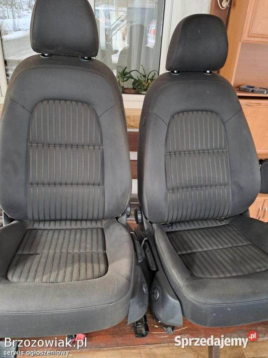 Komplet foteli do audi a4 B8 z poduszkami Załuż