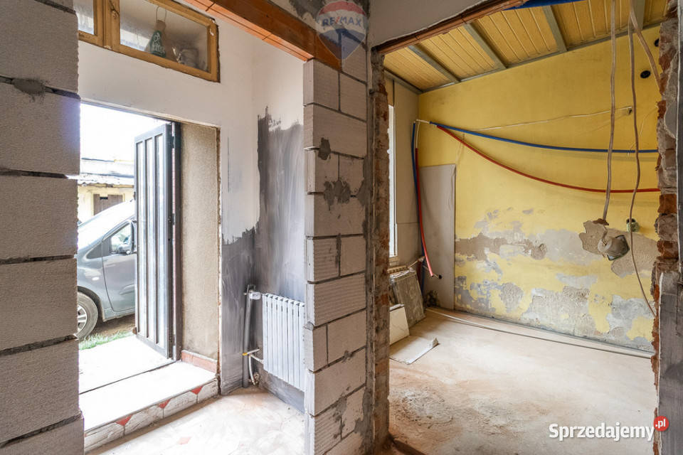 2 pokoje parter centrum Brzezin parking 4776zł/m2 Brzeziny