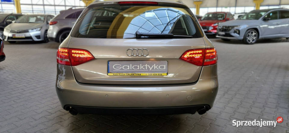 Audi A4 OPIS W podanej roczna gwarancja B8 serwisowany w ASO Mysłowice sprzedam